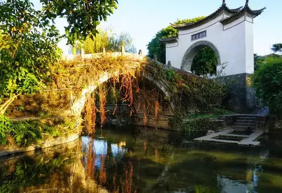 3.腾冲市**和顺古镇**景区 (季节推荐指数:★★★★☆)