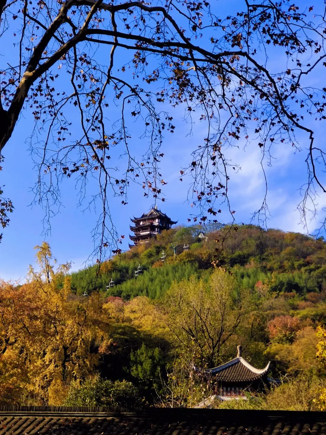 7.马鞍山市长江**采石矶**文化生态旅游区 (季节推荐指数:★★★☆☆)